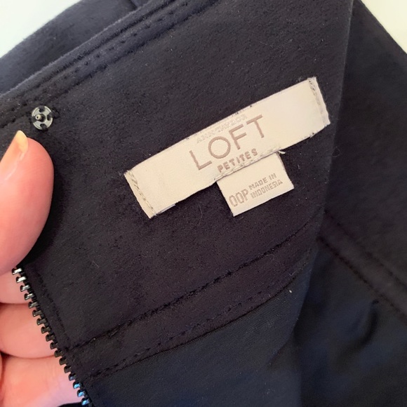 Ann Taylor Loft 00P Blue Suede Mini Skirt - Picture 2 of 4